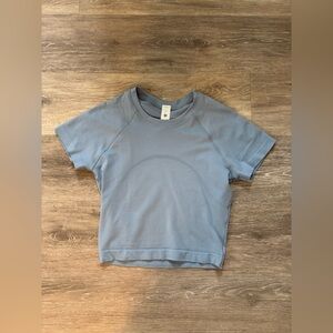 Lululemon t-shirt